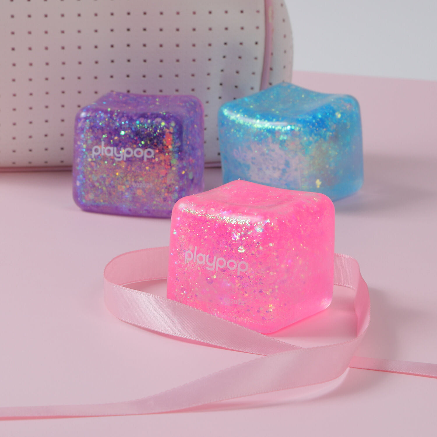 スクイシーキューブ【色ランダム】トイザらス限定 クリスマス