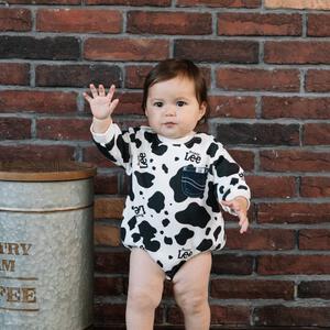 BUDDYLEE 長袖ボディスーツ ガーゼ裏毛 牛柄 ポケット付き ホワイト×70cm ベビーザらス限定