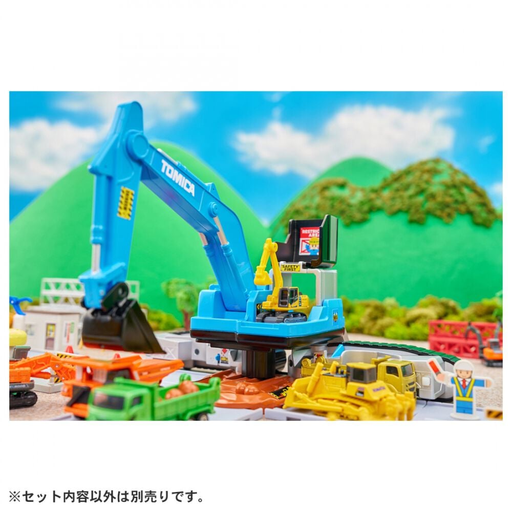 予約受付商品】トミカビークルタウン 変形ショベルカー（トミカ付き