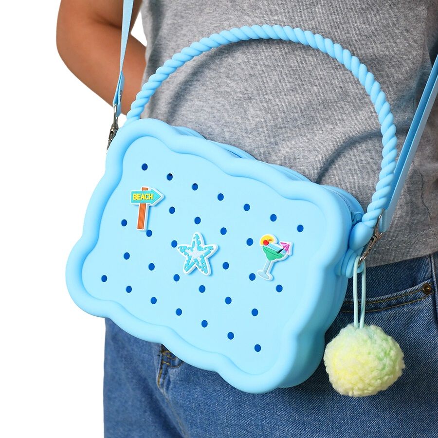 チャームでカスタマイズ 2WAYバッグ ブルー トイザらス限定 クリスマス