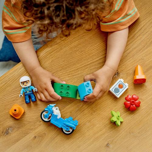 レゴ LEGO デュプロ 青いポリスバイク 10471｜おもちゃ 玩具 誕生日 プレゼント ブロック 2歳 3歳 4歳