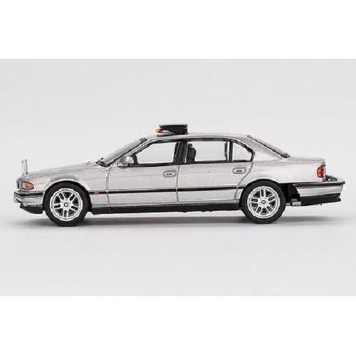 MINI GT 1/64 BMW 750IL「トゥモロー・ネバー・ダイ」(1998) 英語版パッケージ