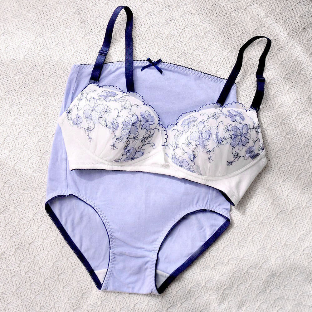 エンブ刺繍ブラ＆ショーツ（ホワイト×M） ベビーザらス限定