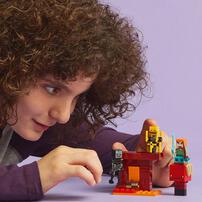 【オンライン限定価格*】レゴ LEGO マインクラフト ネザーの溶岩バトル 21266｜おもちゃ 玩具 誕生日 プレゼント ブロック 知育 6歳 7歳 8歳 ゲーム