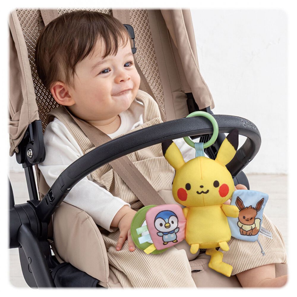 手あそびいっぱい！おでかけフレンズ ピカチュウ モンポケ | Toys”R”Us