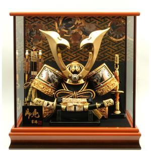 【五月人形】兜ケース飾り「立体鍬形紗綾形に花丸文様」（538758）トイザらス・ベビーザらス限定【メーカー直送】