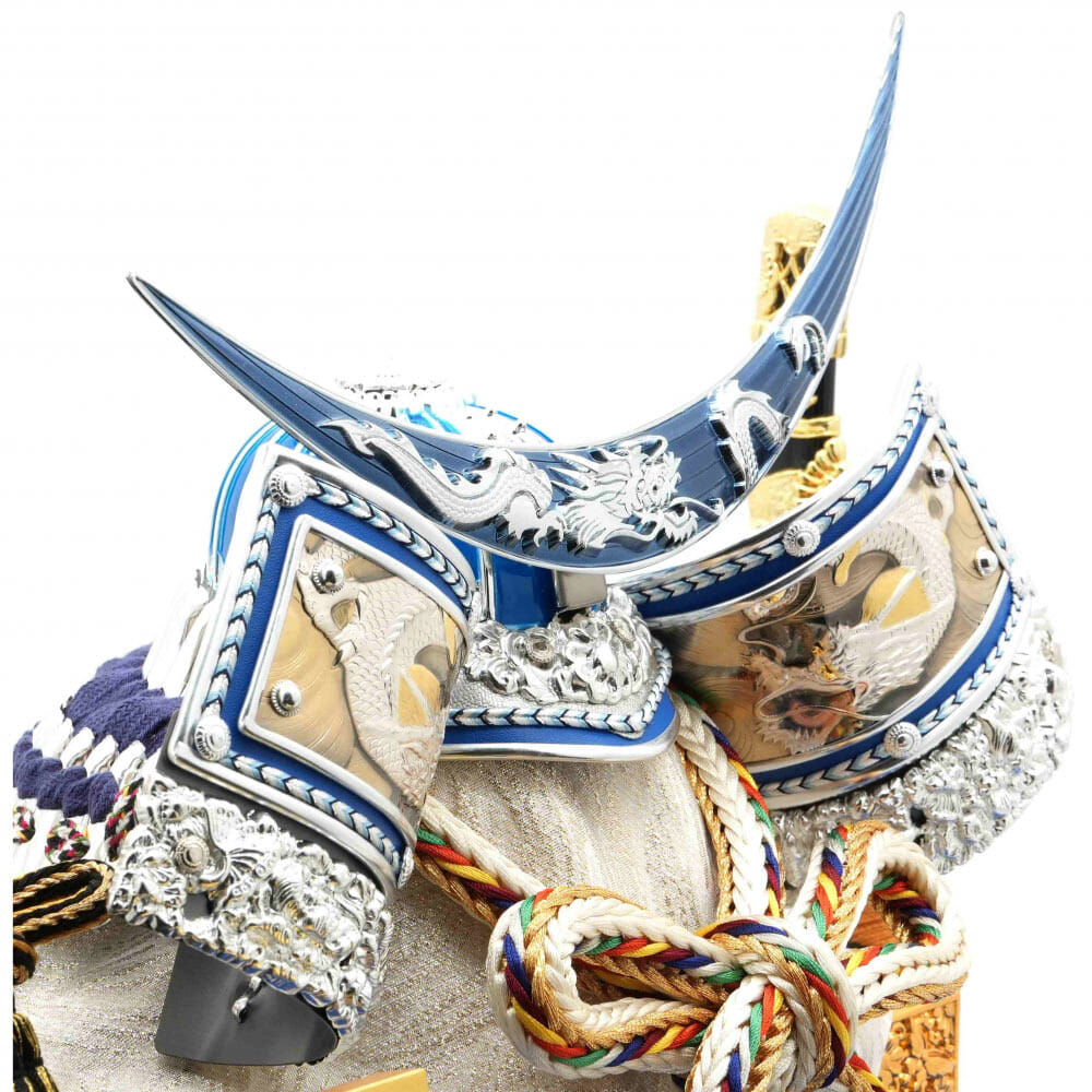 五月人形】兜飾り ケース飾り「伊達政宗 向い龍白塗」 (538106