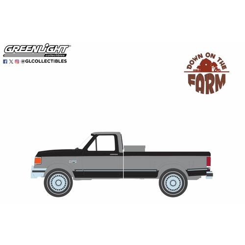 GL 1/64 1990 Ford F-250 with Tool Box - Raven Black & Medium Silver Metallic Combination Two-Tone