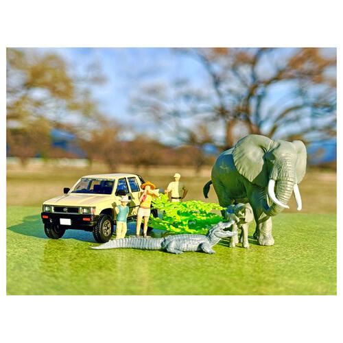 海洋堂×トミカリミテッド ヴィンテージ ジオコレ64 ＃カースナップ29a サファリ2 （トヨタ ハイラックス4WDピックアップ ダブルキャブ付属）