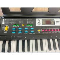 ガイド付き電子ピアノ61鍵盤
