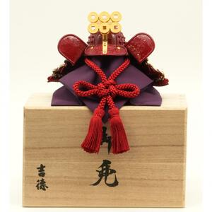 【五月人形】兜床飾り「桐箱入り兜 真田」（525098）トイザらス・ベビーザらス限定【メーカー直送】