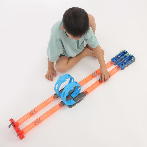 360&deg;ループスロープ スピードレースセット トイザらス限定 プレゼント 3歳 4歳 5歳