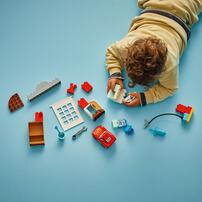 【オンライン限定価格】レゴ LEGO デュプロ ピクサードックのガレージにきたマックィーン 10456｜おもちゃ 玩具 誕生日 プレゼント ブロック  2歳 3歳 4歳