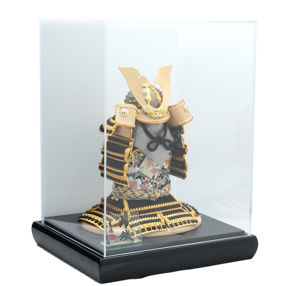 ケース入り鎧飾り 五月人形】鎧飾り ケース飾り「奉納鎧パノラマアクリル」 (538604