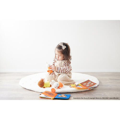 ブルーナ My First Bruna あそべて洗える布絵本 たべもの