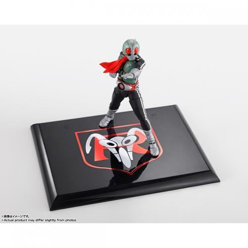 S.H.Figuarts（真骨彫製法） 仮面ライダー新1号 栄光の昭和ライダーエディション（初回限定台座付属）