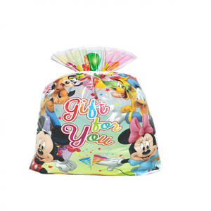 ディズニーキャラクター ビニールギフトバッグ （約）40ｘ44.5cm Sサイズ クリスマスラッピング 巾着袋 おもちゃ 子供 リボン 簡単 マチあり かわいい 小さい トイザらス限定