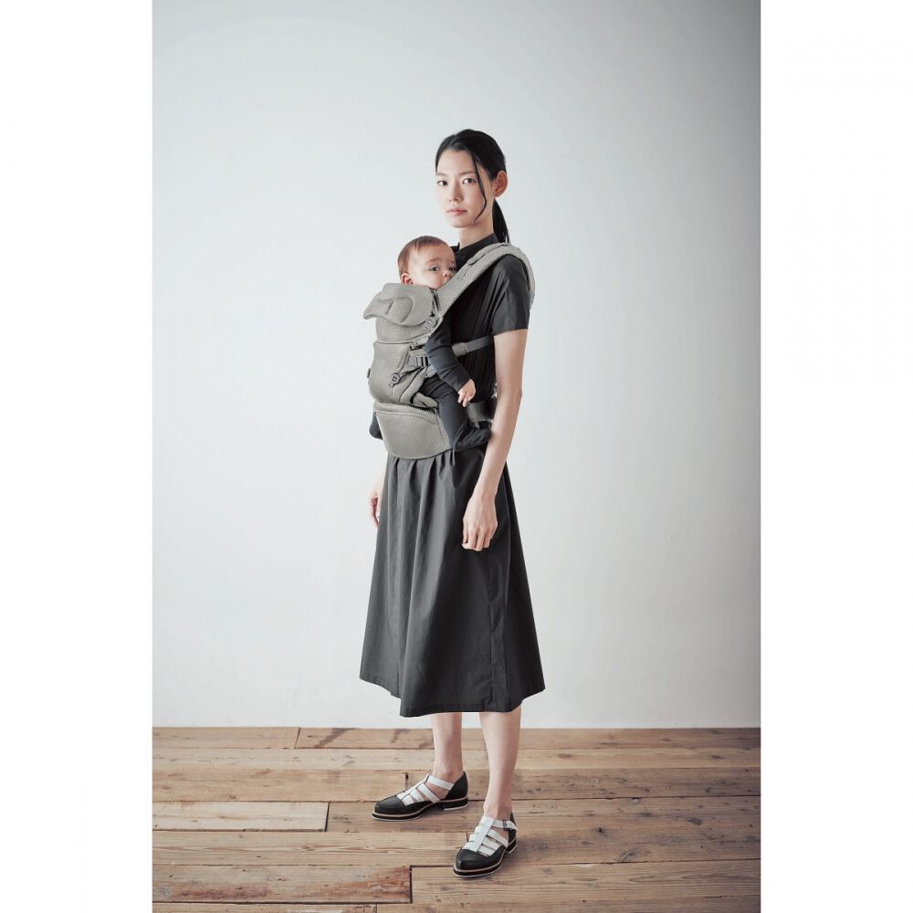 エールべべ・ベビーキャリアスリーqd ニュアンスグレー【AILEBEBE】 エールベベの抱っこ紐【ベビーキャリアスリー】ニュアンスグレー