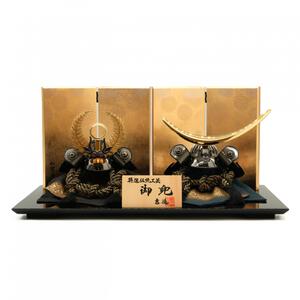 【五月人形】兜飾り 床飾り「徳川家康・伊達政宗」（536619）双子 おしゃれ 初節句 男の子 端午の節句【メーカー直送】