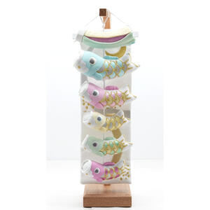 【室内鯉のぼり】ぬいぐるみ鯉「5匹 三日月」（555885）飾り台付 高さ42cm 端午の節句 男の子 こいのぼり コンパクト 室内 インテリア おしゃれ 吊るし飾り 五月人形 トイザらス・ベビーザらス限定