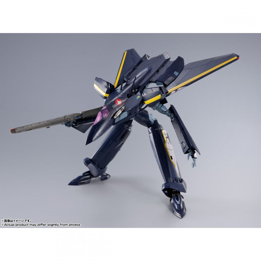 ssx2673junction produce 本物盾レプリカ　希少カラー 予約受付商品】DX超合金 VF-17S ナイトメアステルスバルキリー