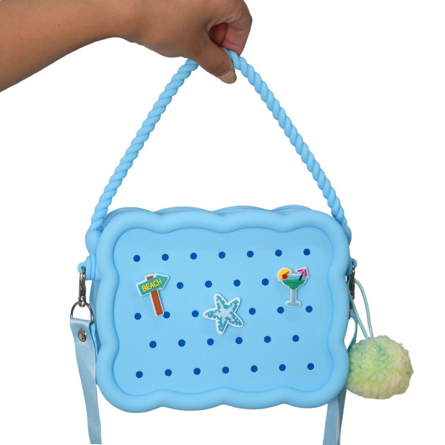 チャームでカスタマイズ 2WAYバッグ ブルー トイザらス限定 クリスマス