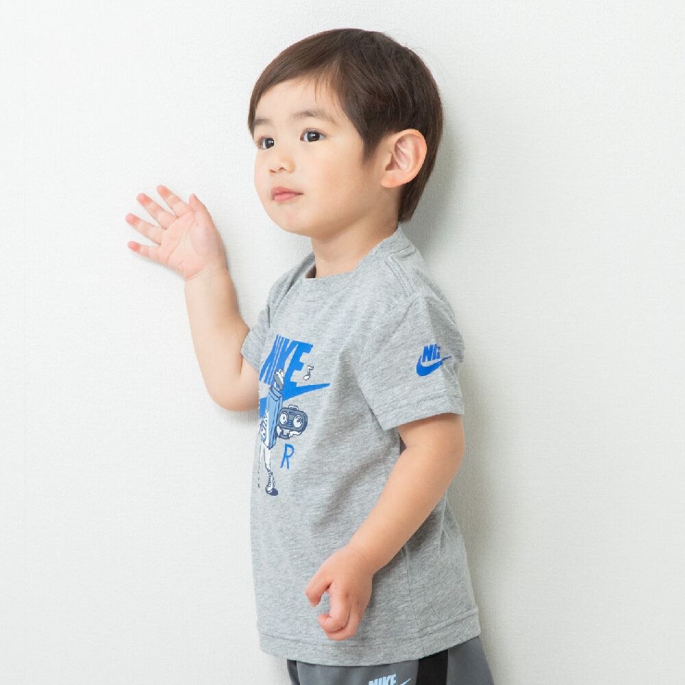 新品未使用NIKE  Tシャツ4 T98-104cm2枚セット NIKE(ナイキ) カレッジtシャツ NME 920220 KL4 レッド サイズ XL