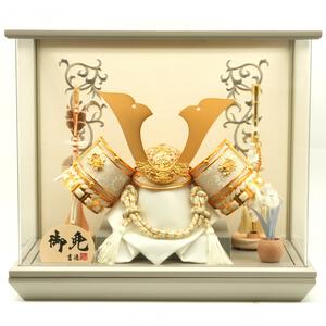 【五月人形】兜ケース飾り「唐草刺繍グレー塗アクリル」（538902）トイザらス・ベビーザらス限定【メーカー直送】