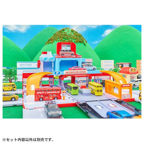 トミカビークルタウン ビッグに変形 2階だてバスロータリー（トミカ付き）