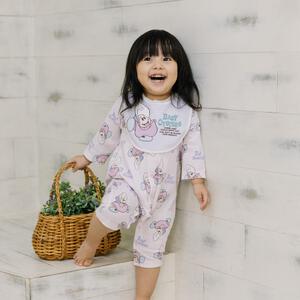 Disney ディズニー 長袖前開きプレオール スタイ付き ヤングオイスター ピンク×70-80cm