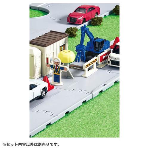 【オンライン限定価格】トミカタウン どうろ工事現場（トミカ&情景パーツ付き）
