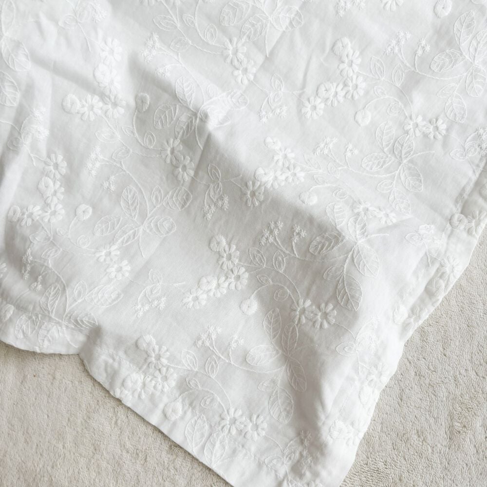 Petit jouet for maternity プティジュエット 花柄レース授乳ケープ