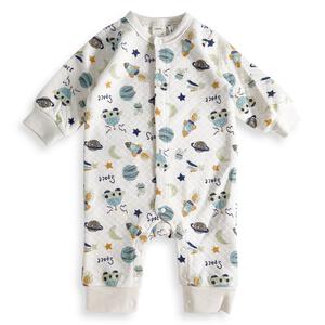 長袖カバーオール ニットキルト 宇宙柄 アイボリー&times;70cm ベビーザらス限定