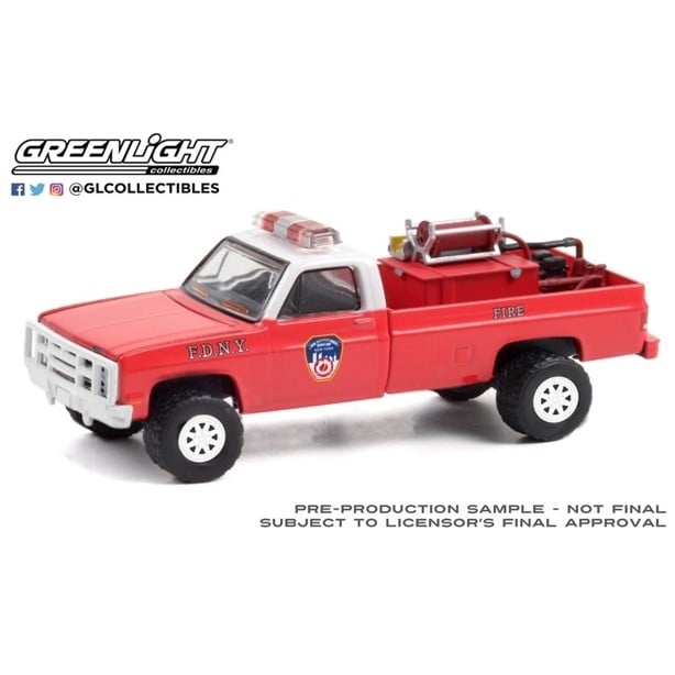 GREEN LIGHT 1/64 1986 Chevrolet M1008 4x4 - FDNY (The Official Fire  Department City of New York) with Fire Equipment, Hose and Tank | トイザらス