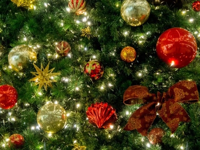 おすすめクリスマスツリー・オーナメント・ライト・飾り付けのコツ｜トイザらス・ベビーザらス オンラインストア
